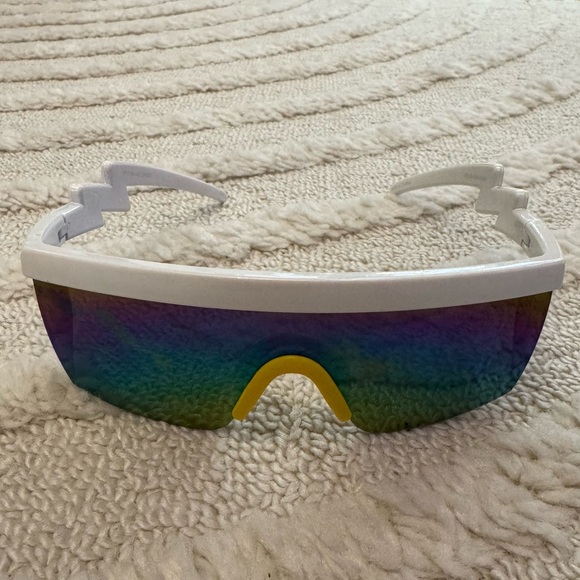 White Lightening Bolt Sunglasses with Multicolor Mirrored Lenses - Picture 1 of 3